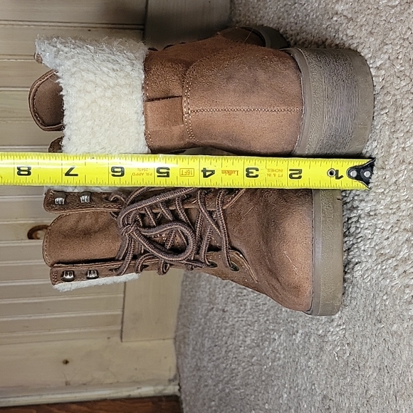 Boots - Picture 8 of 8